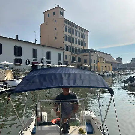 Susannas Lovely New Livorno